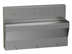 Мойка хирургическая, напольная, на подставке, с 3-мя педальными смесителями и изливами, на 3 места, на подставке, БТ-МХ-3.1 5234